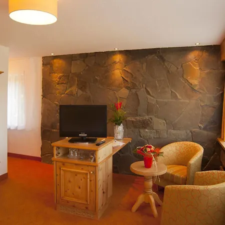 Otel Gronauer Tannenhof 3*